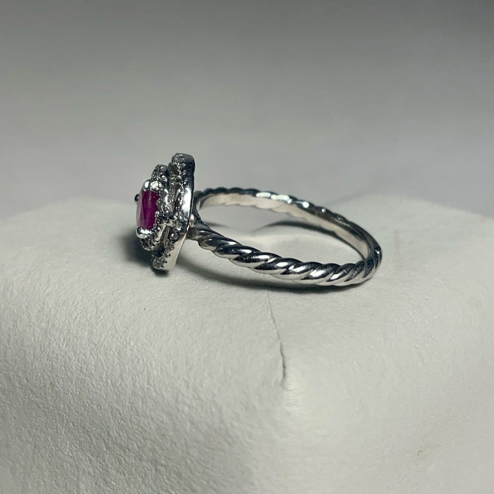 Stunning RUBY and DIAMOND Ring - Picture 6 of 9